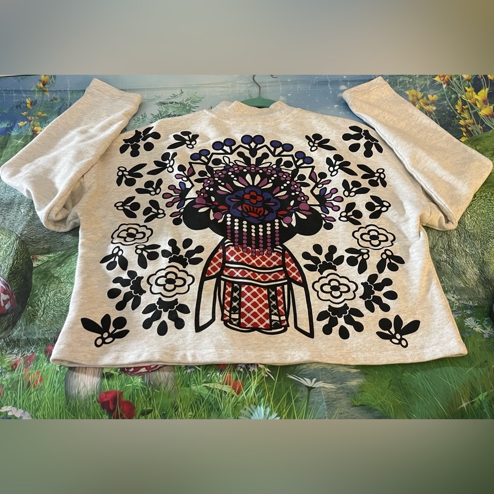 RARE Vivienne Tam "Opera Girl" Mock Neck Sweatshirt ✨Grey Heather, Med, EUC - Picture 4 of 9